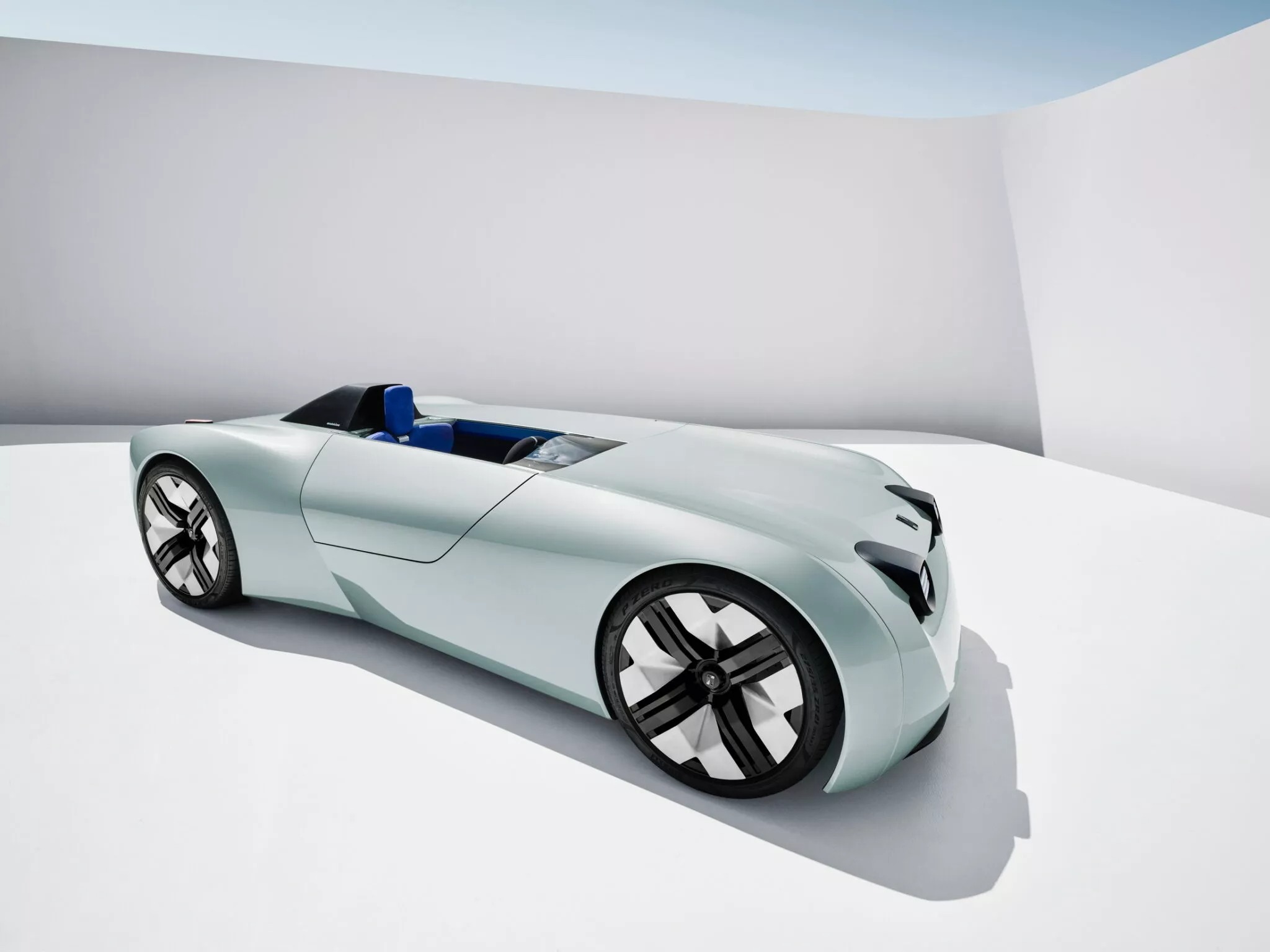Triumph TR25 by Makkina (2023)