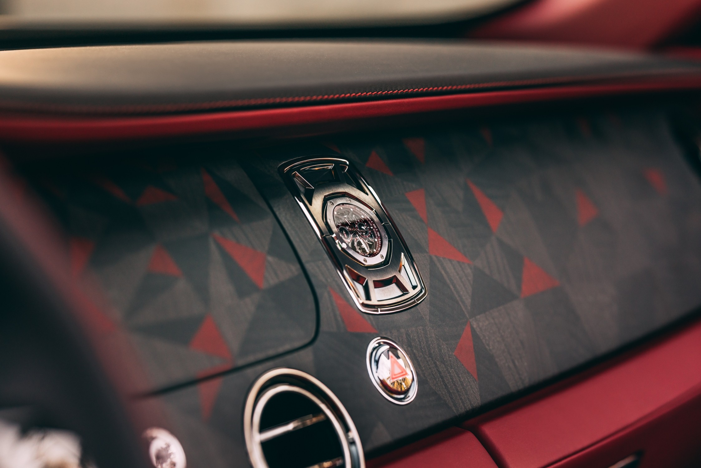 Rolls-Royce La Rose Noire Droptail (2023)