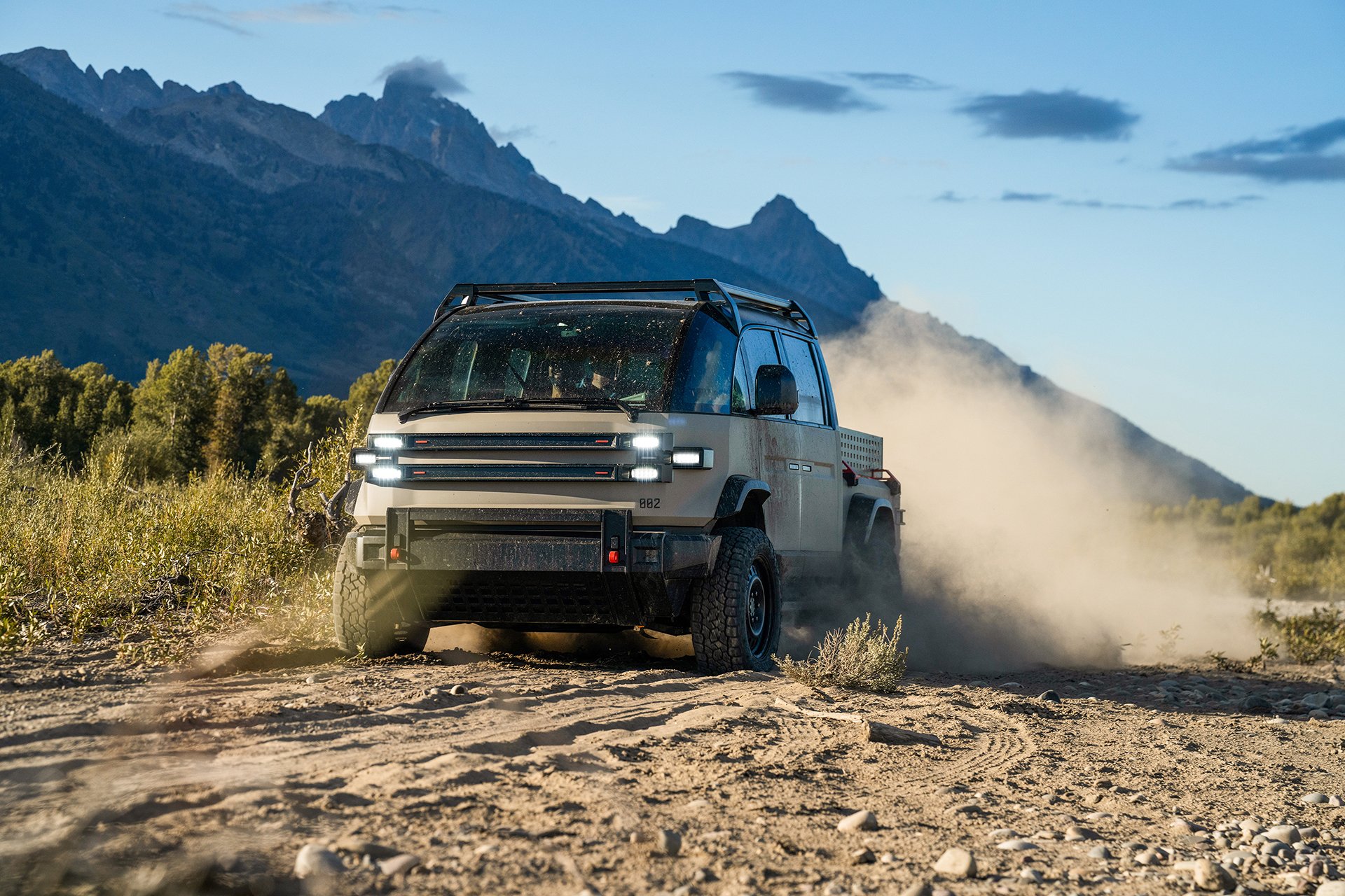 Canoo American Bulldog (2023): Tough Military-Themed Electric Pickup