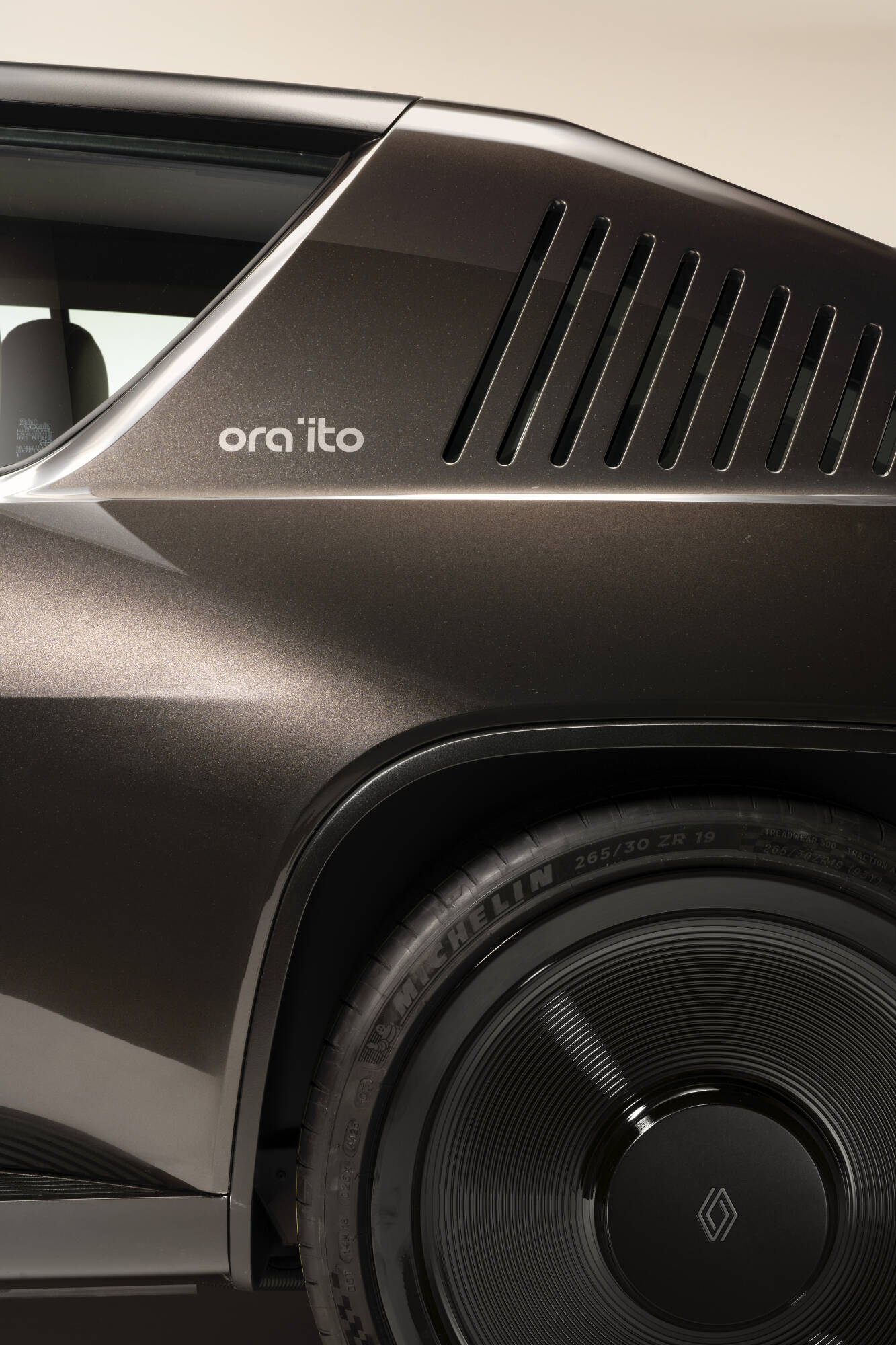Renault R17 Electric Restomod x Ora Ïto (2024)