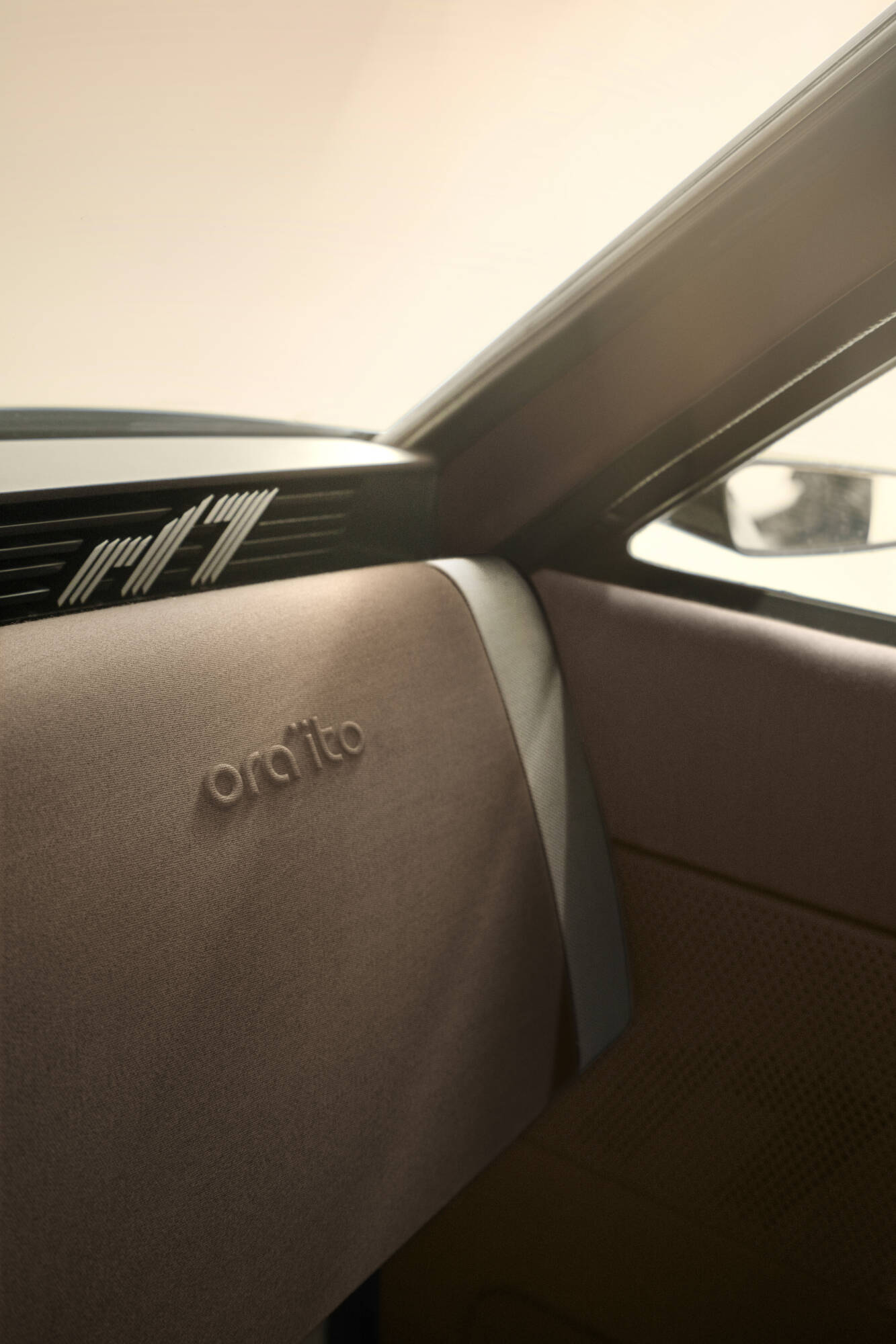 Renault R17 Electric Restomod x Ora Ïto (2024) – Interior