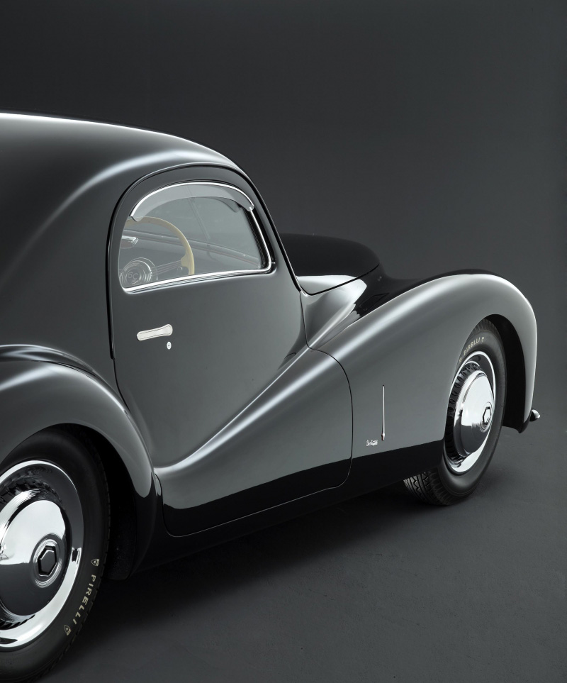 Alfa Romeo 6C 2500 SS Coupe (Bertone), 1942 - Photo: Roberto Carrer