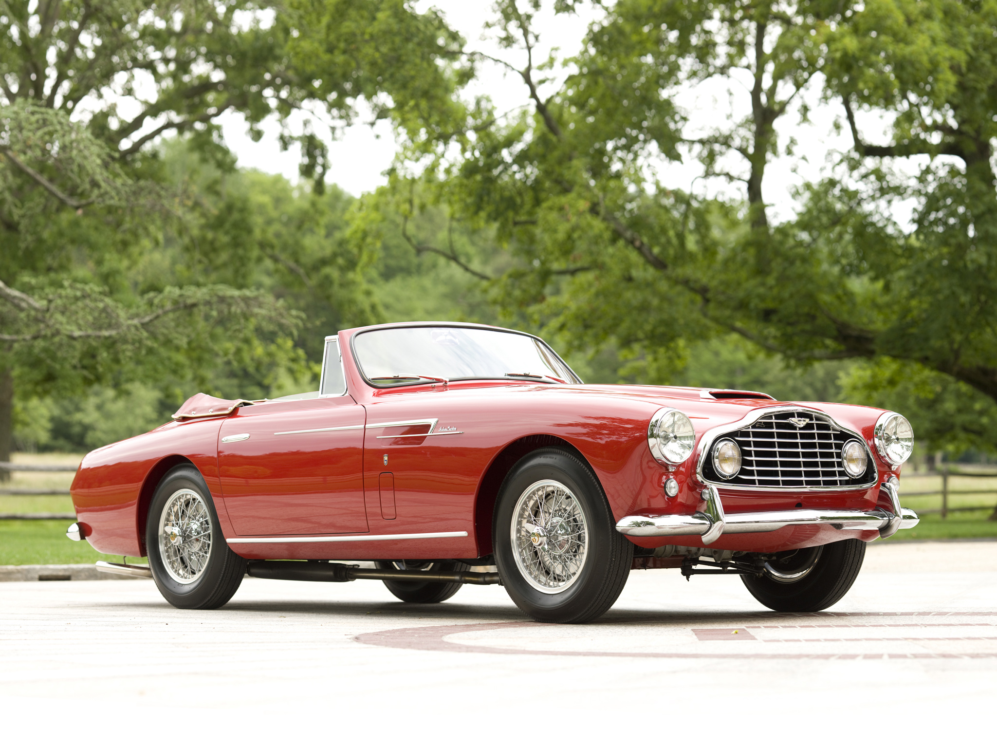 Aston Martin DB2/4 Drophead Coupe (Bertone), 1953 - Кабриолет на базе Aston Martin DB2/4 был построен фирмой Bertone специально для Чарльза А. Уорда, дизайн автомобиля разработал Джованни Микелотти. 