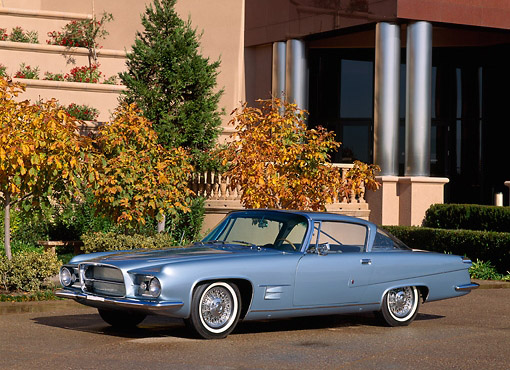 Dual-Ghia L 6.4 Coupe, 1962 - Photo: Ron Kimball