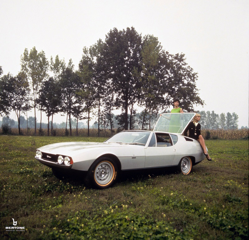 Jaguar Pirana (Bertone), 1967