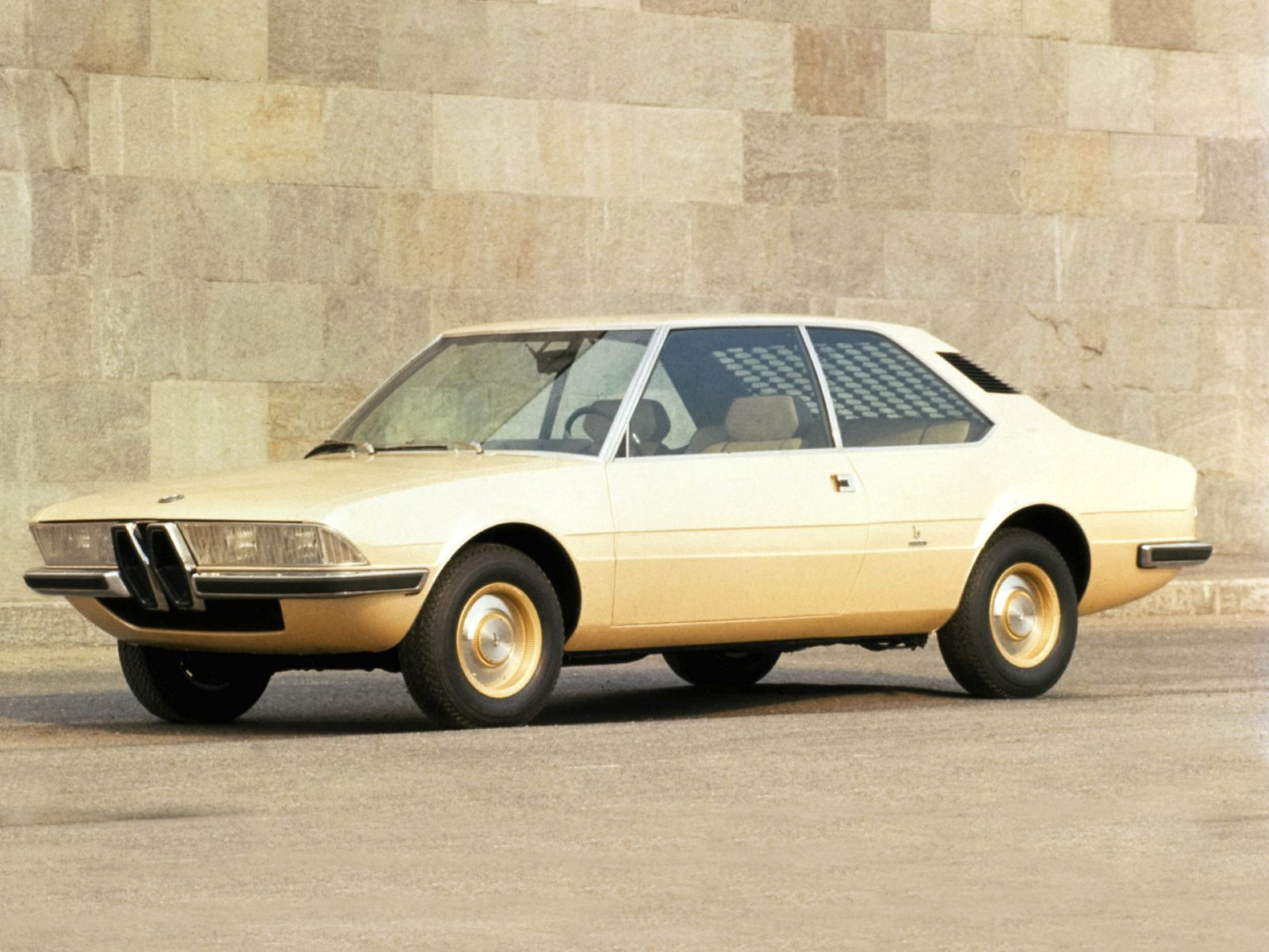 BMW 2200 TI Garmisch (Bertone), 1970