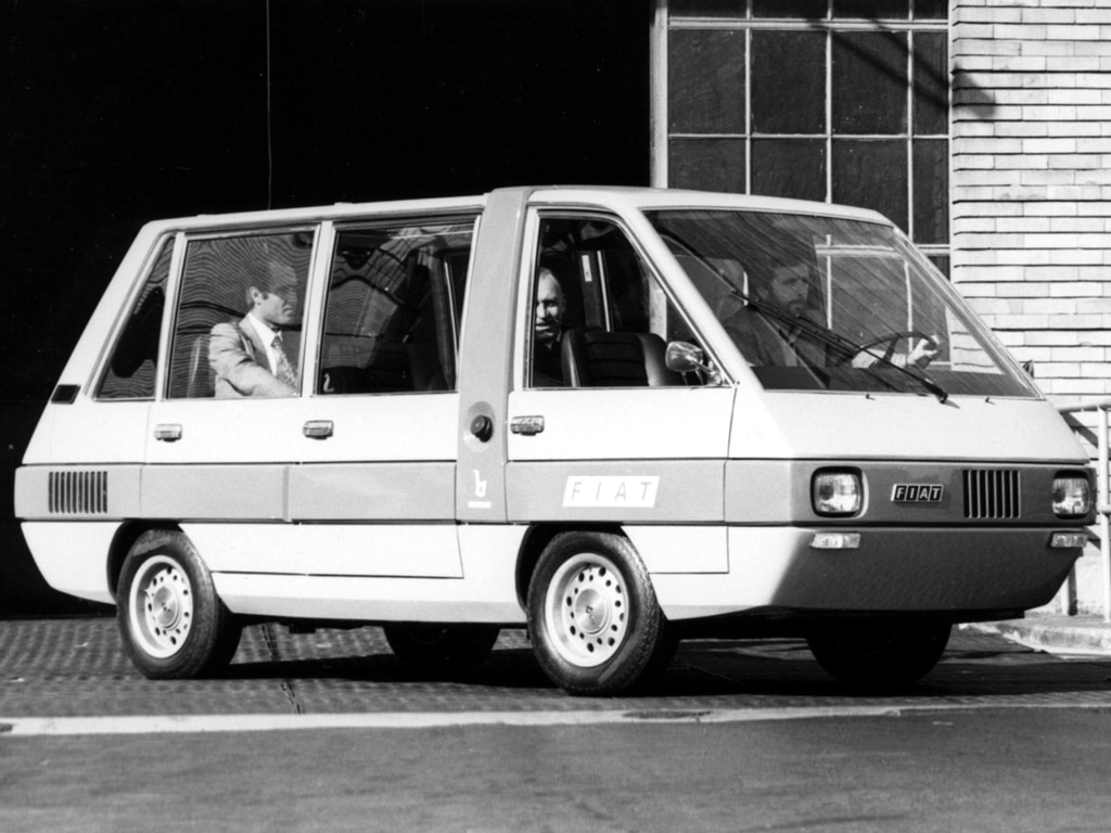 Fiat Visitors Bus (Bertone), 1975