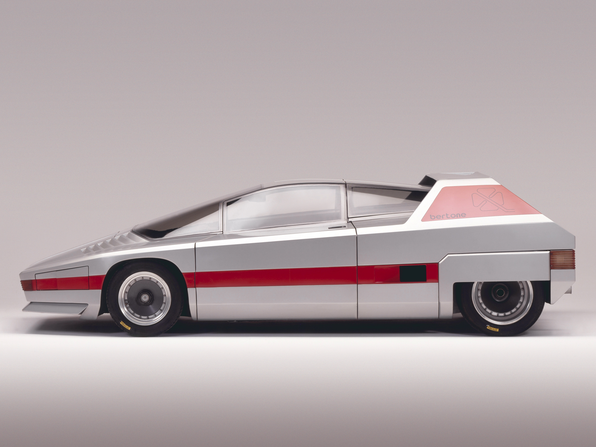 Alfa Romeo Navajo (Bertone), 1976