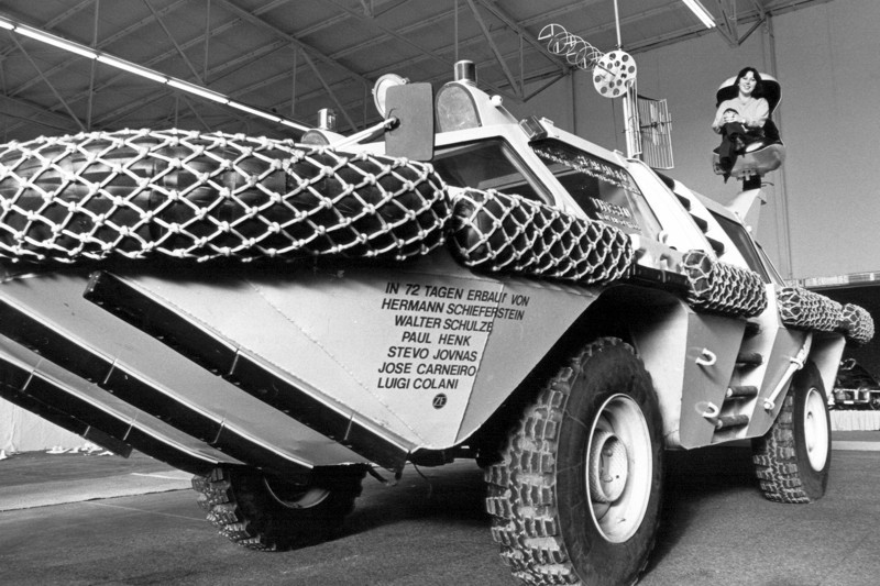 Schwimmender Designer-Truck von Luigi Colani - Essen Motor Show 1979