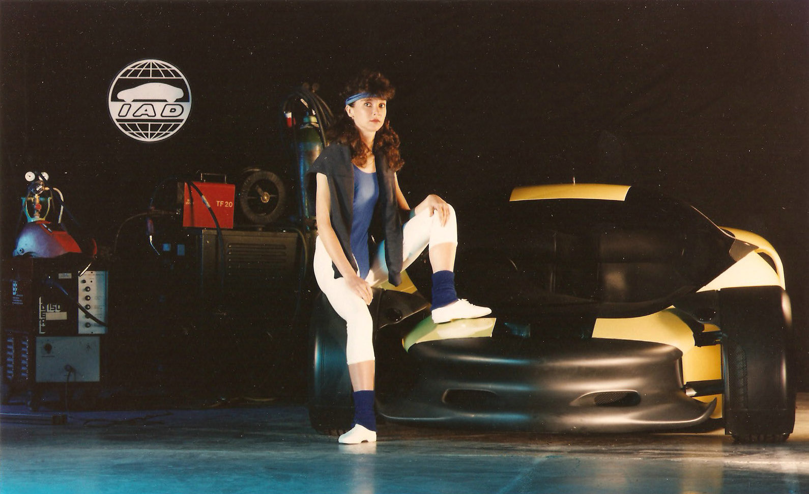 I.A.D. Venus, 1989