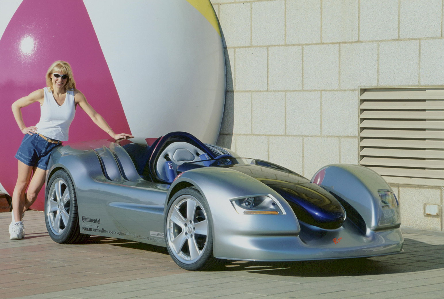 Rinspeed ADVANTIGE R<sup>one</sup>, 2001