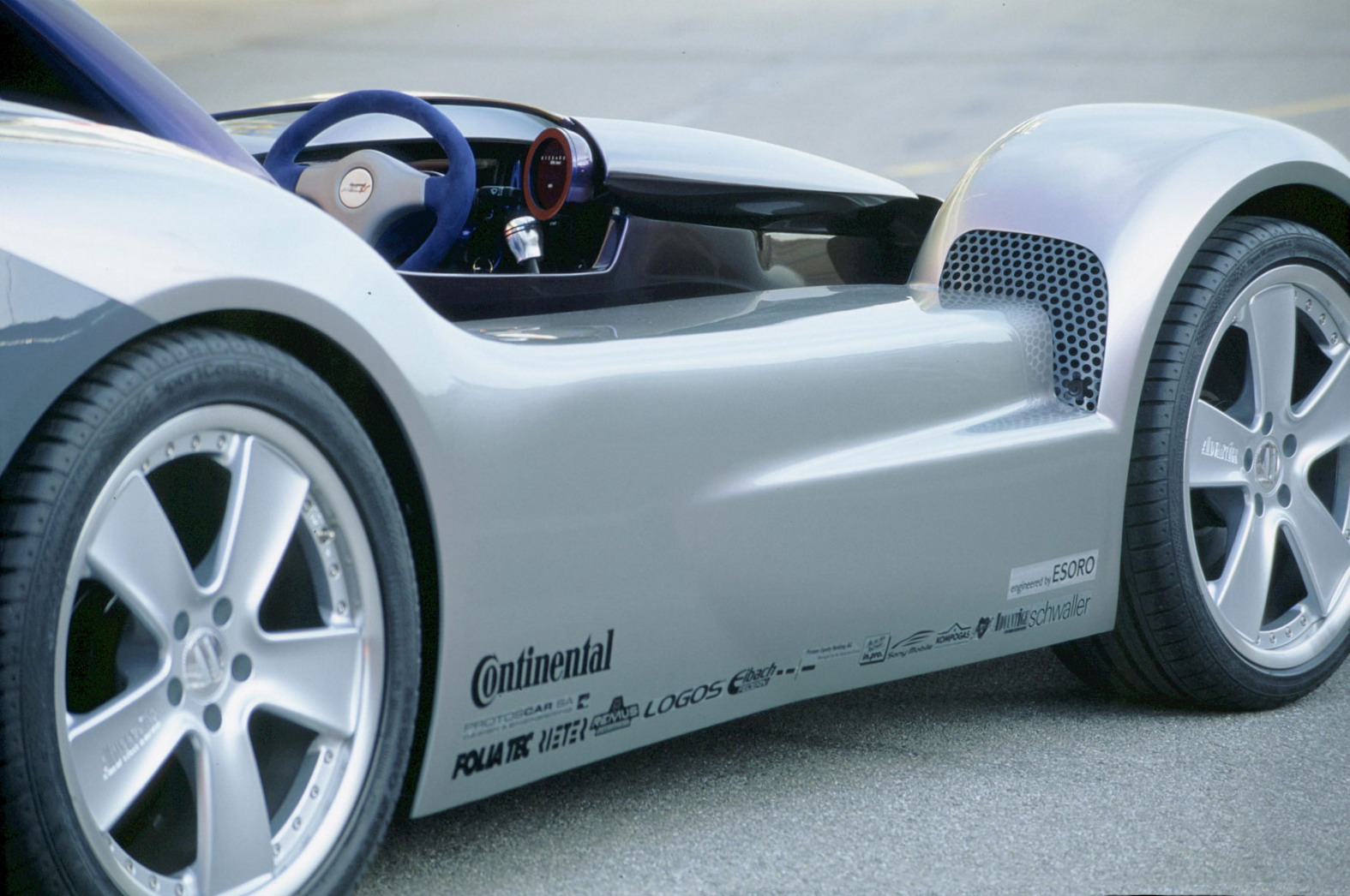 Rinspeed ADVANTIGE R<sup>one</sup>, 2001