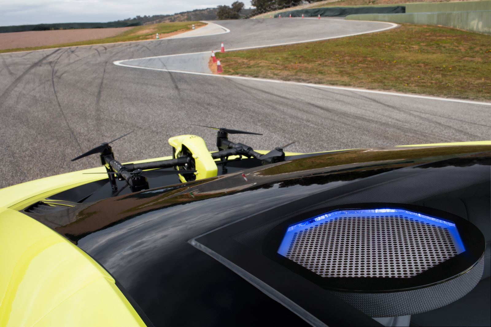 Rinspeed Etos, 2016